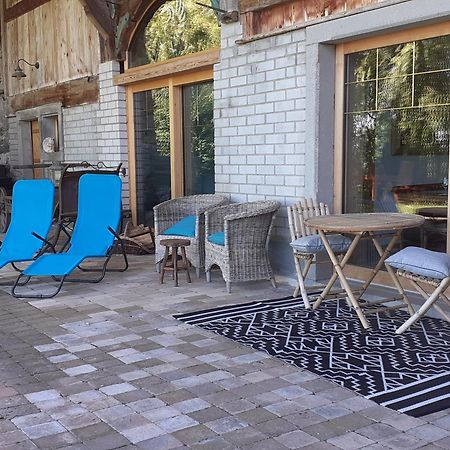 Les Abeilles Bed & Breakfast Romont Екстериор снимка