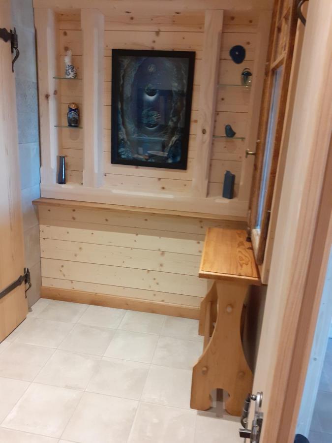 Les Abeilles Bed & Breakfast Romont Екстериор снимка
